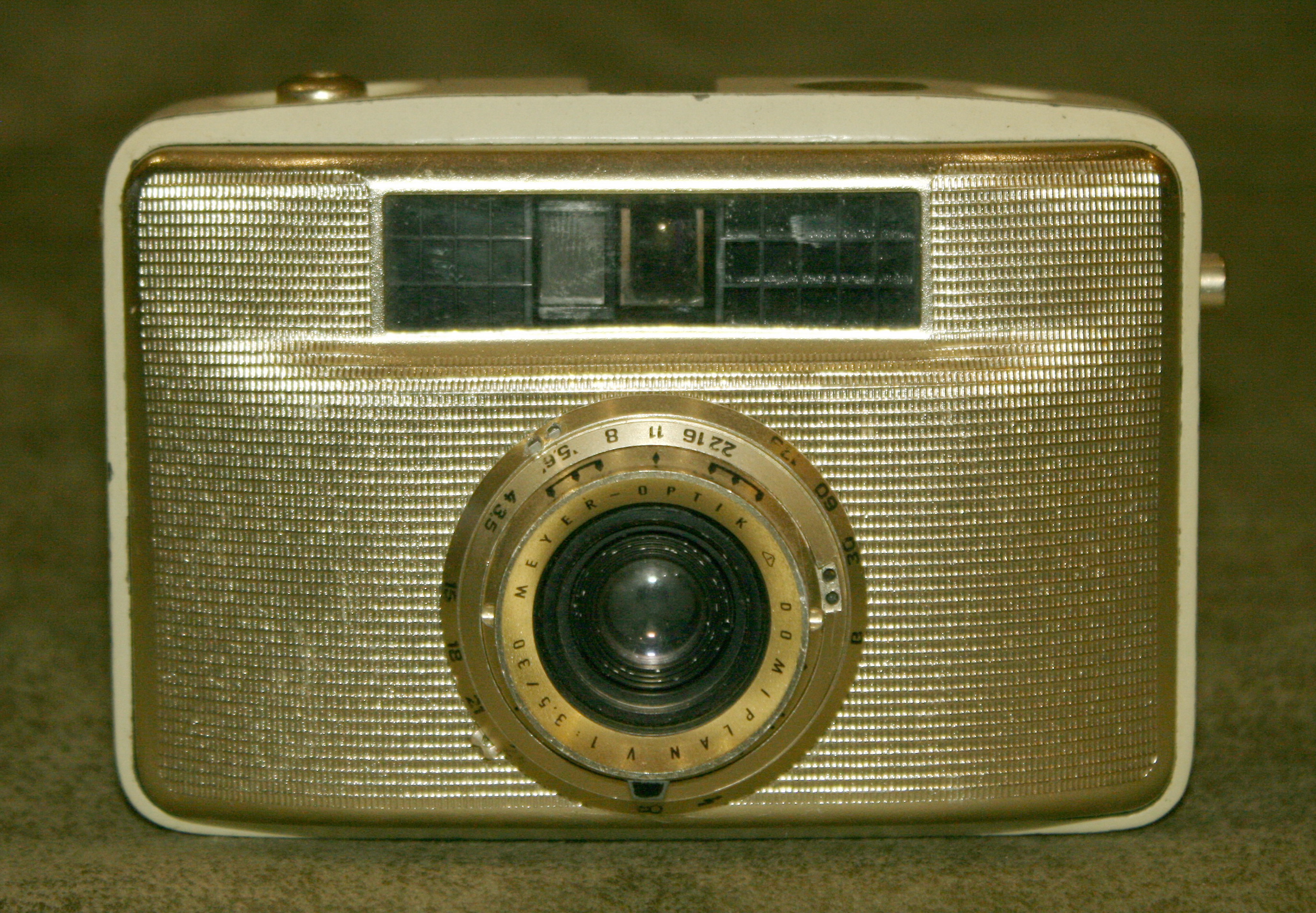 Камера 20х. Фотоаппаратура 20 век. Фотоаппарат Яновского 20 век. Фотоаппараты ГДР. Фотоаппарат 19 век.